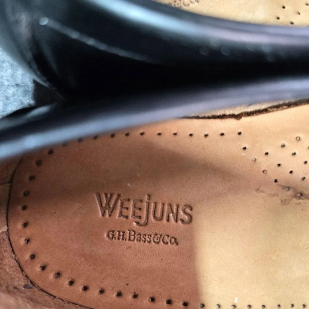 G.H. Bass Weejuns Shoes Mens Size 8 Black Leather Loafers